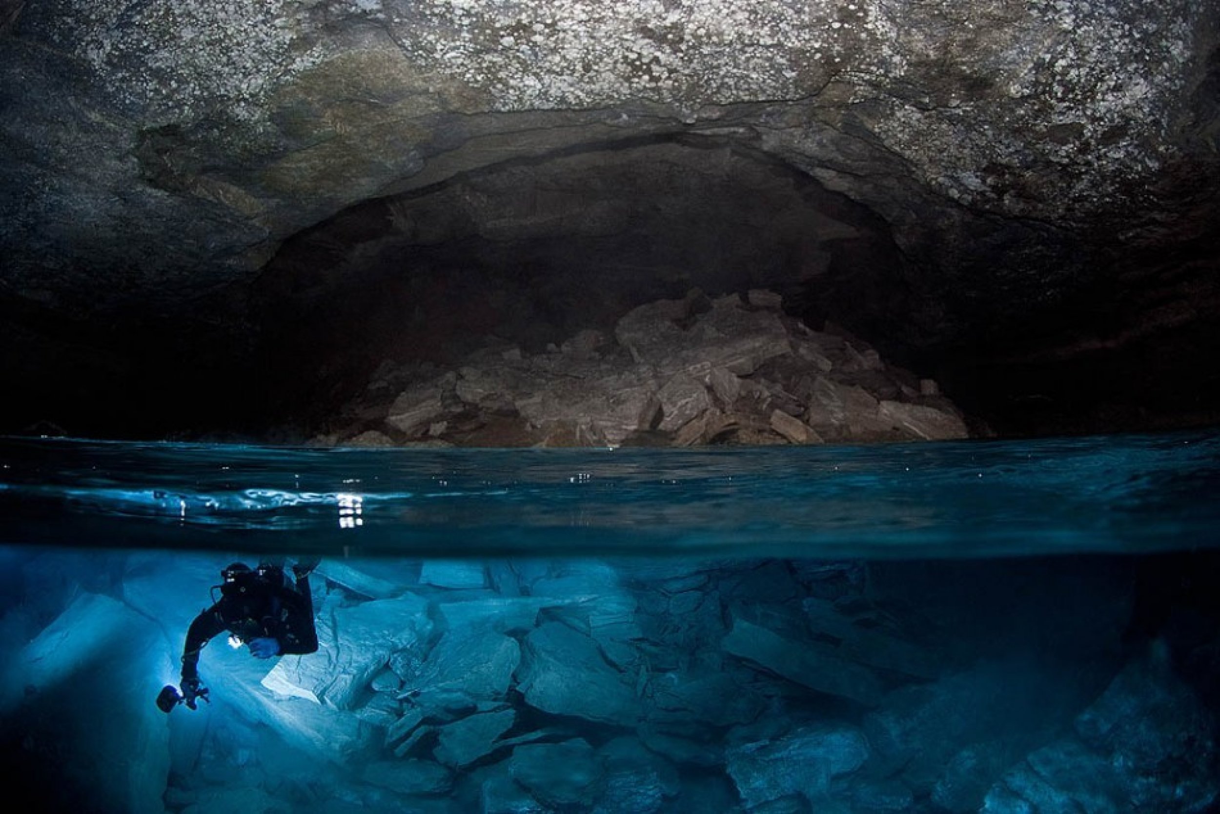 Worlds longest underwater crystal cave