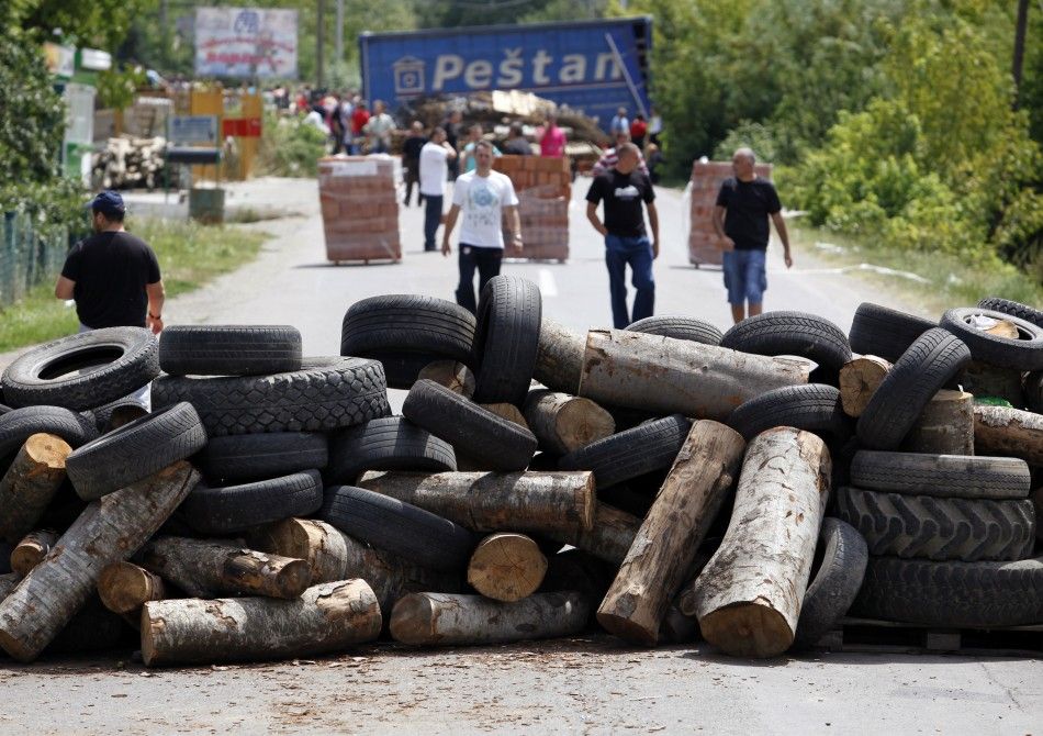 Kosovo Serbs Barricades Roads in Against Their Peaceful Protests Pictures