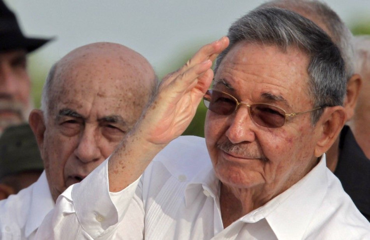 uba&#039;s President Raul Castro waves to the crowd next to vice president Jose Ramon Machado Ventura