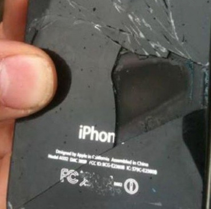 An iPhone 4 glowed bright red and began smoking on a regional airliner Friday. No passengers or crew members were harmed.