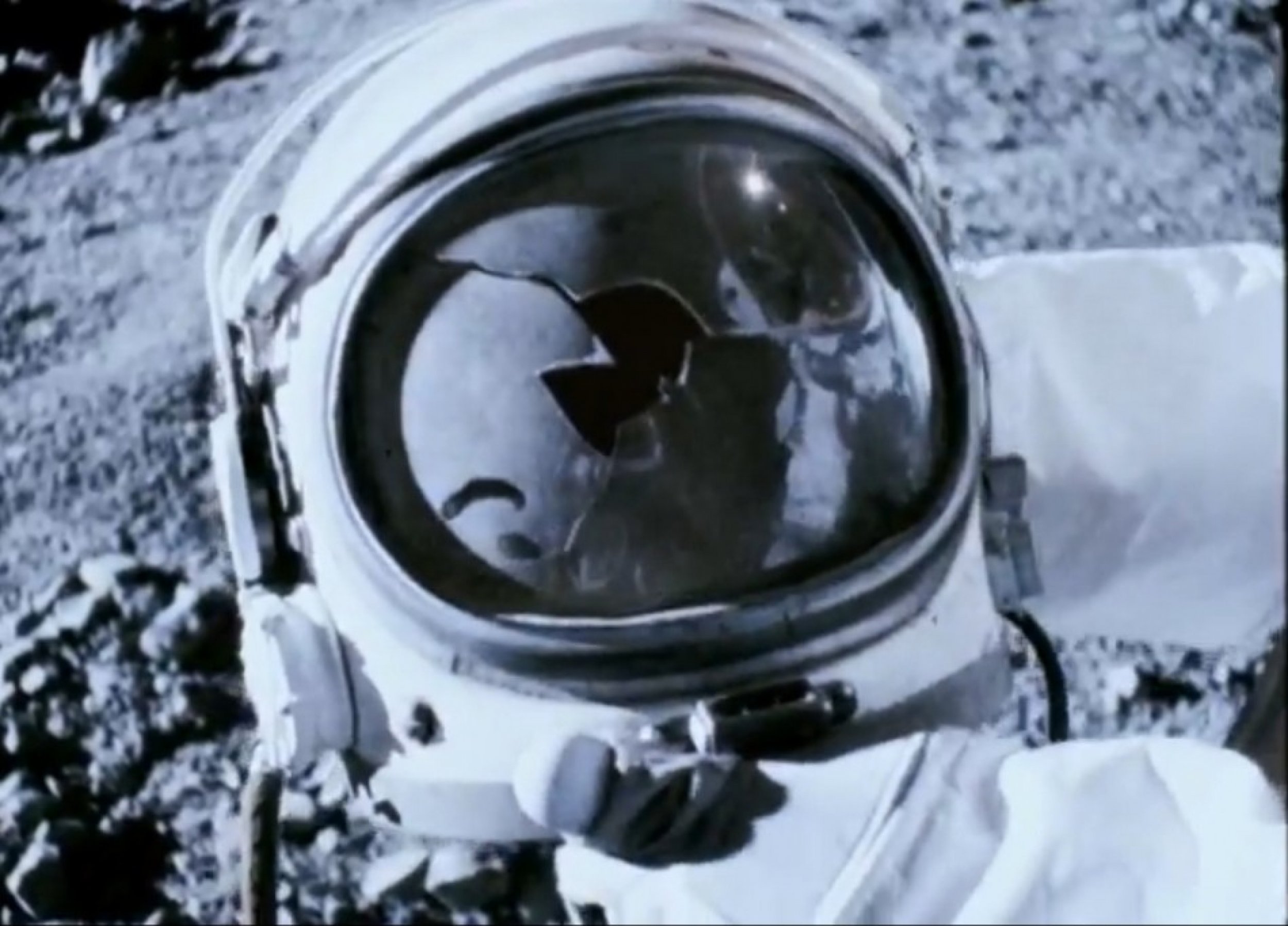 Apollo 18 Teaser Trailer, Trailer Photos and Official Posters.