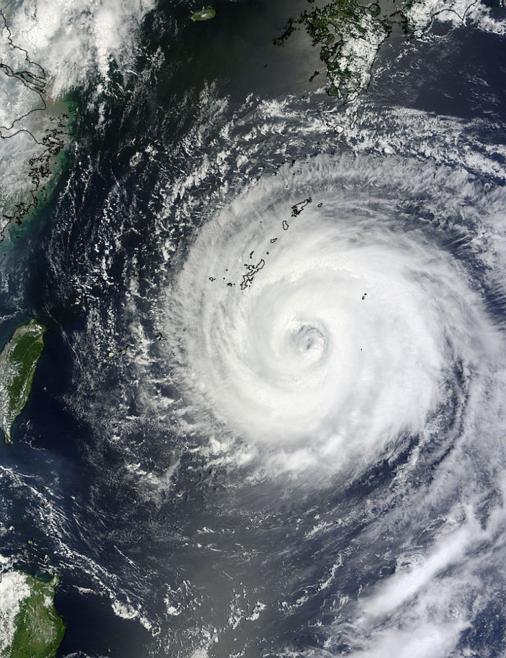 Super-typhoon Muifa Heads towards Eastern China.
