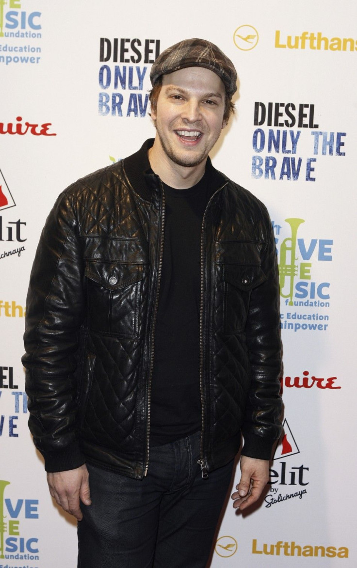 Singer Gavin DeGraw arrives for an Esquire and VH1 Save The Music Foundation benefit in New York