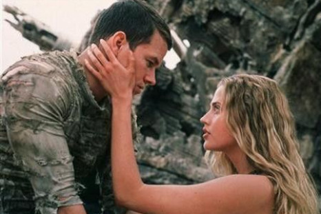 Actor Mark Wahlberg (L) and actress Estella Warren are pictured in a scene from the new film &#039;&#039;Planet of the Apes,&#039;&#039; opening nationwide
