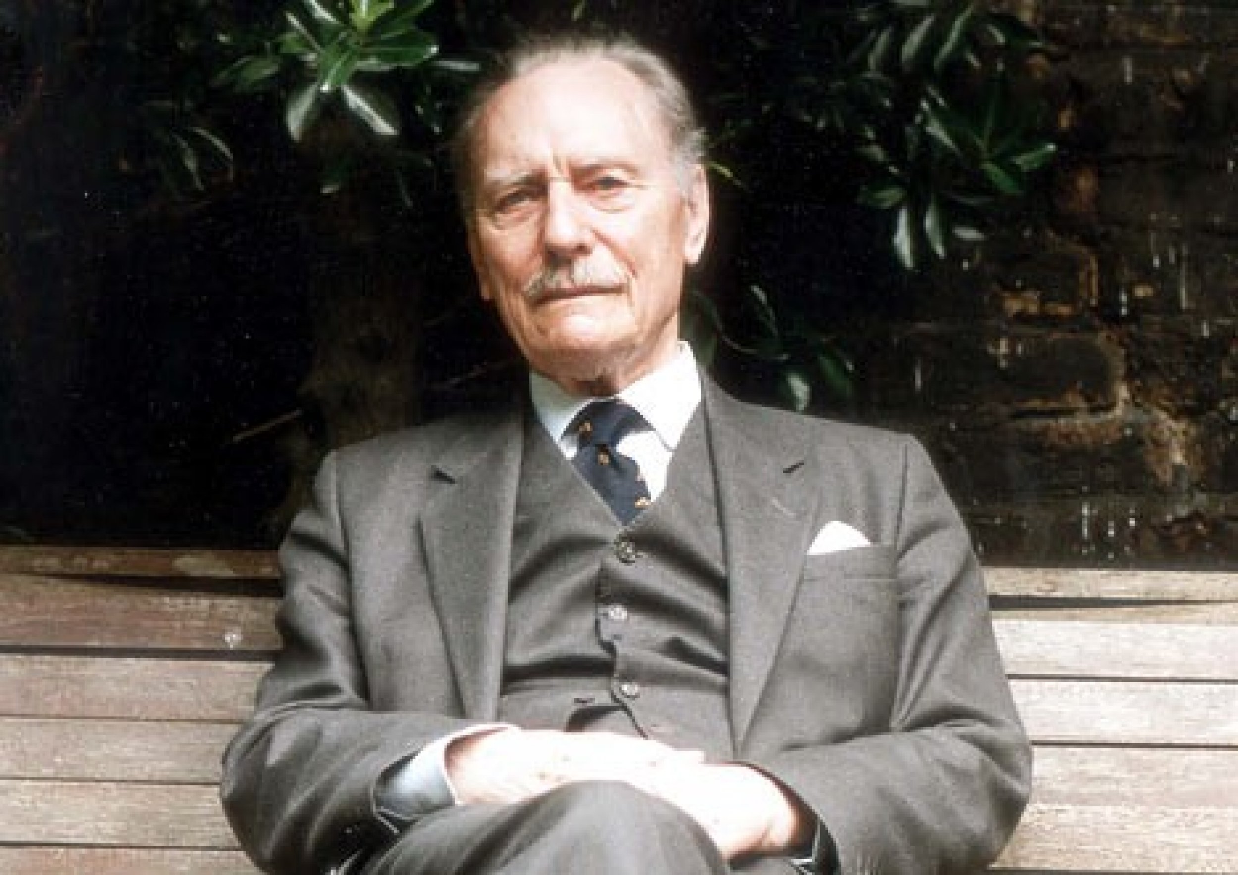 Джон пауэлл. Enoch Powell. Enoch_Powell young. Энох Джонсон. Энох Фэрхерст.