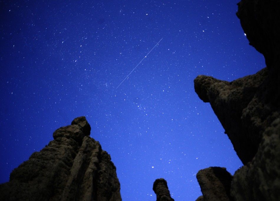 meteor streaks