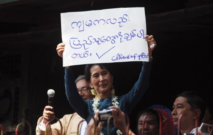 Aung San Suu Kyi calls for unity among democratic forces