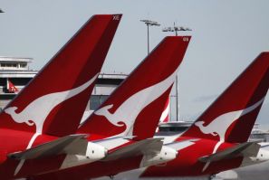 Analysts: Deal with Emirates, Win-Lose for Qantas