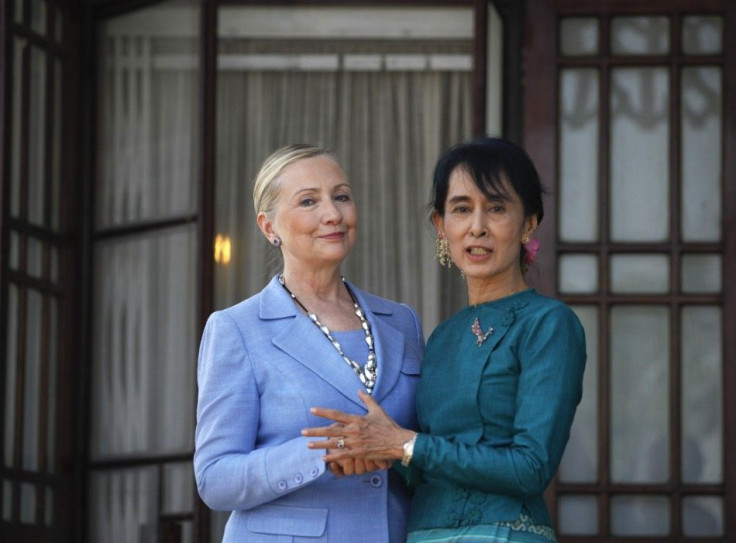 Clinton in Myanmar