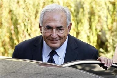 Former IMF chief Strauss-Kahn leaves the financial brigade in Paris