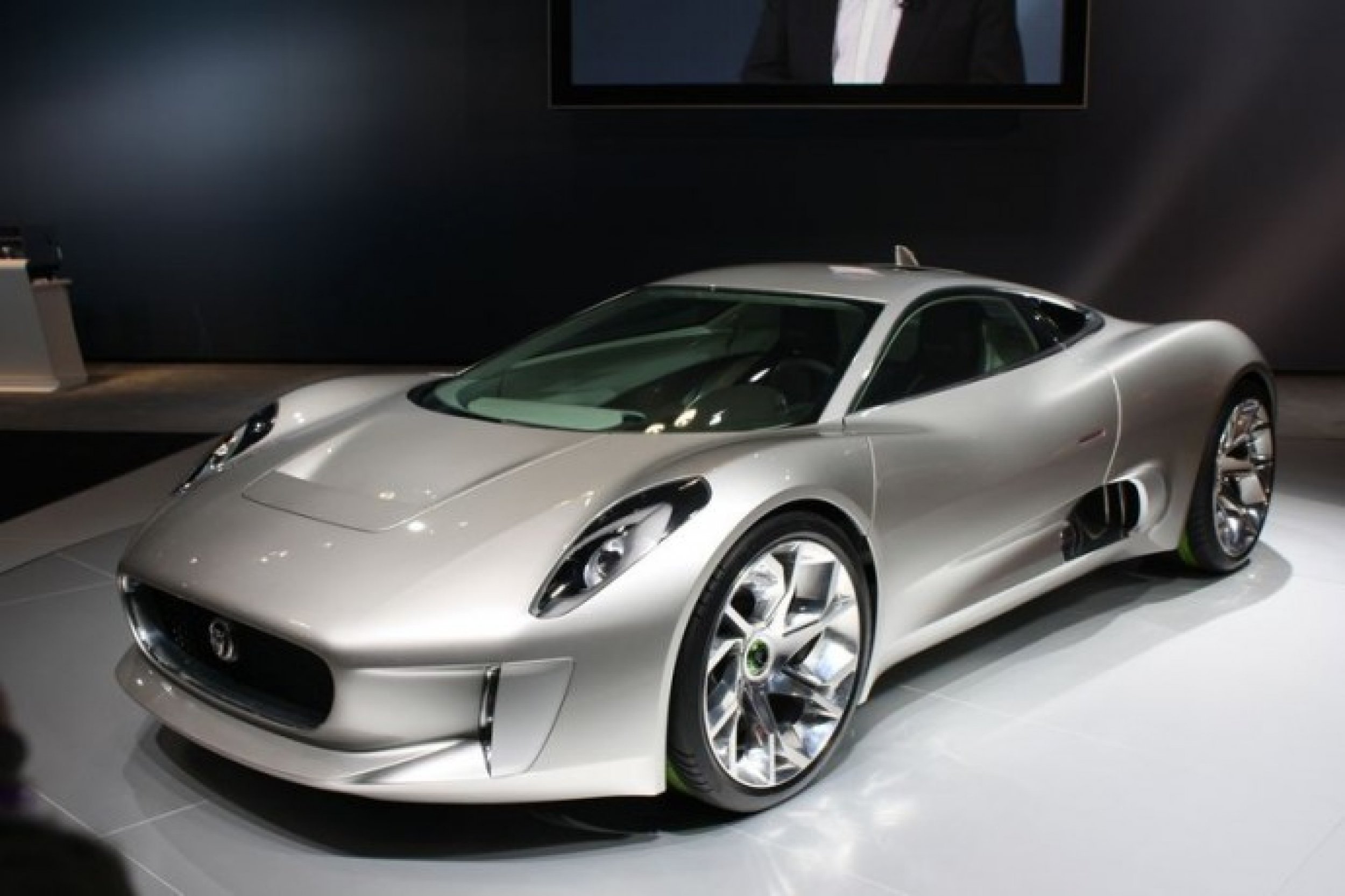 Jaguar unveils CX75 electric concept car IBTimes
