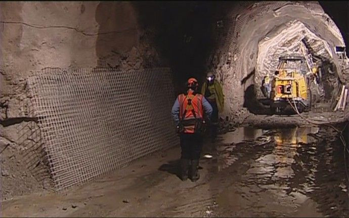 Mine explosion in New Zealand : 30 workers trapped