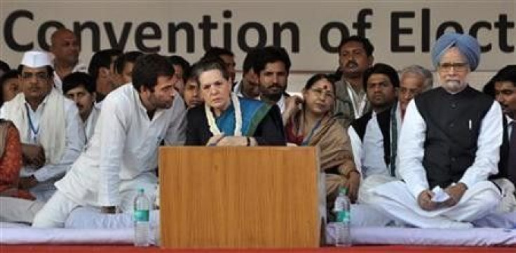 Manmohan Singh with Sonia and Rahul Gandhi