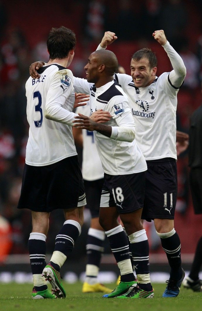 Tottenham Hotspur's Van der Vaart celebrates