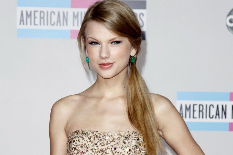 Taylor Swift, Nov. 2011