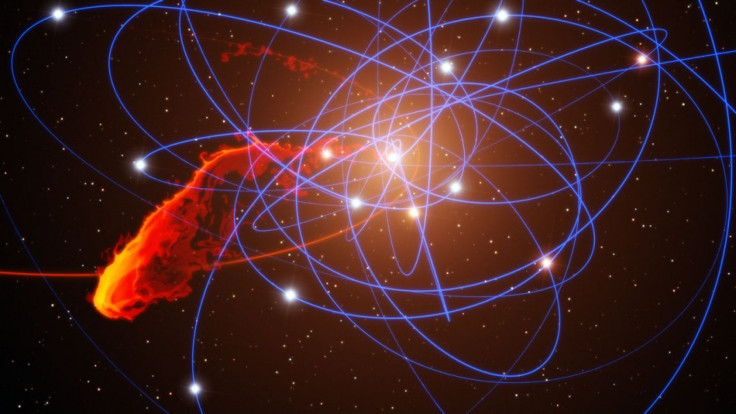 Simulation of gas cloud on approach to black hole at center of the Milky Way
