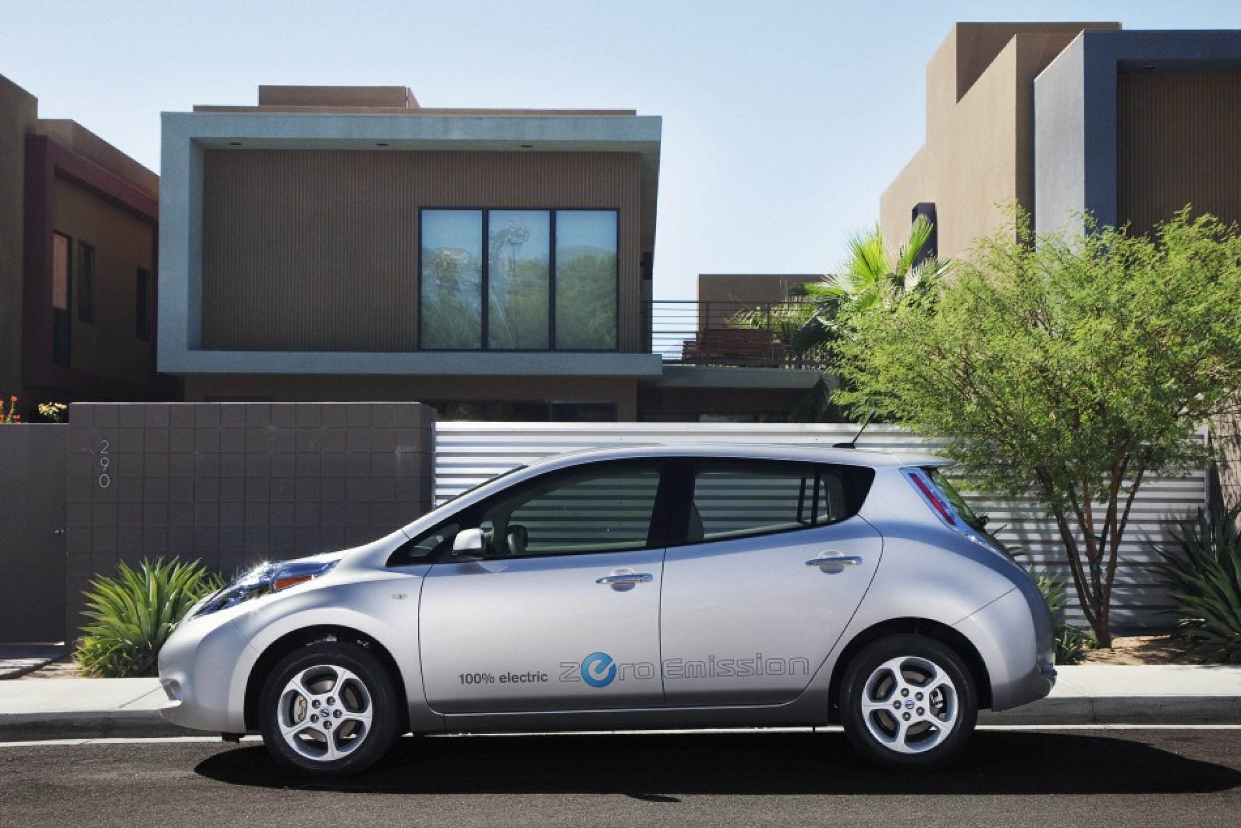 Nissan to Unveil Electric Van, New Pathfinder Concepts at Detroit Auto ...