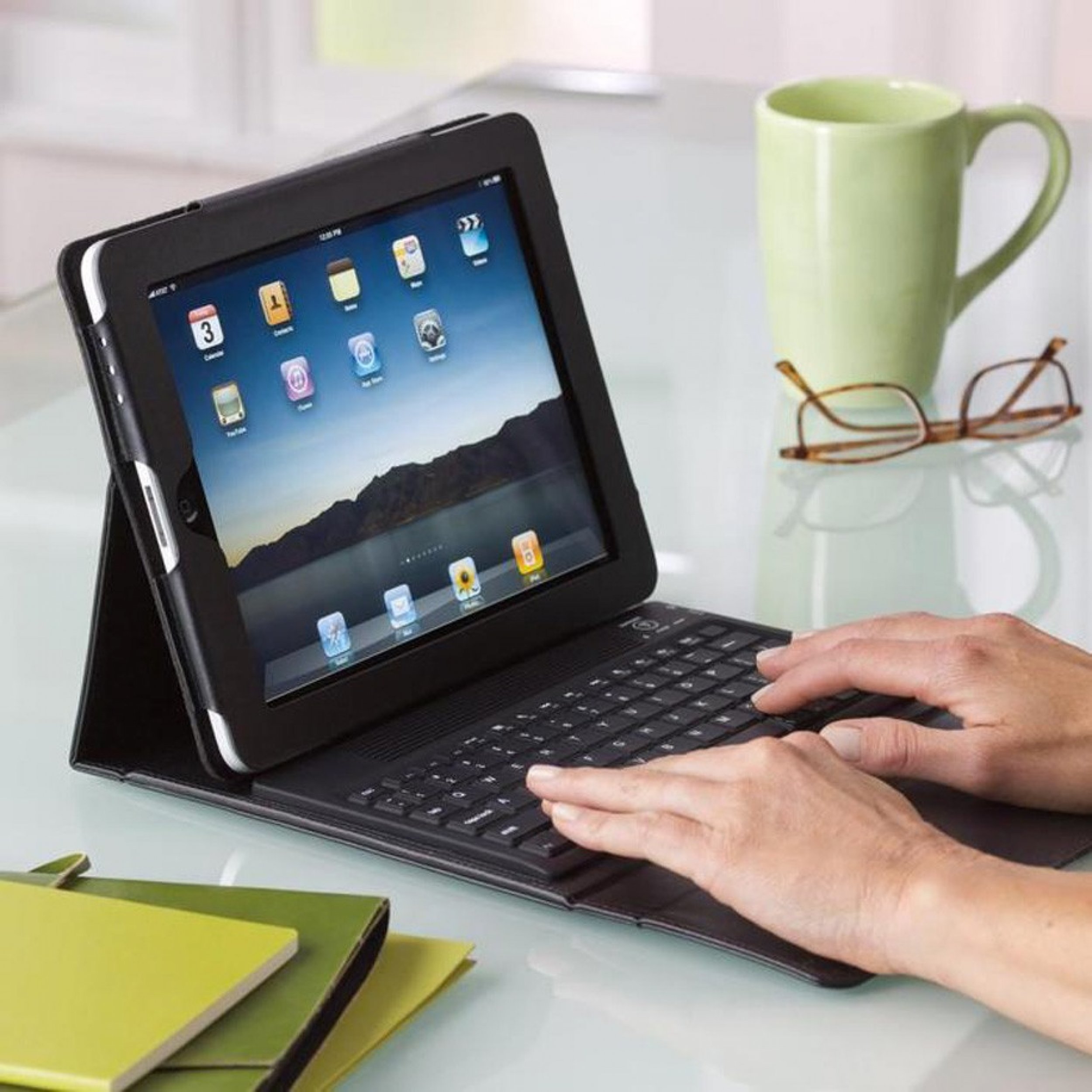 Bluetooth Keyboard Case for iPad