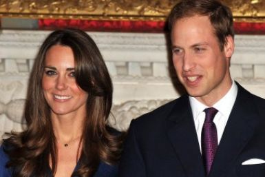 Prince William gifts Kate Diana’s 18-ct engagement ring.