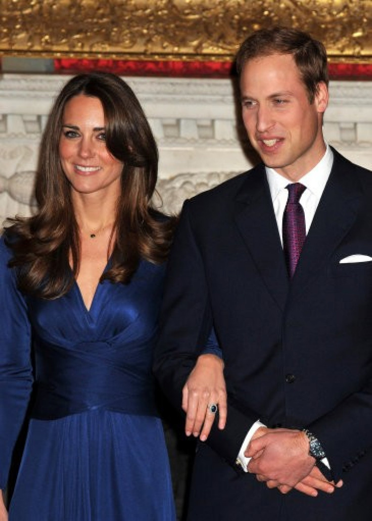 Prince William gifts Kate Diana’s 18-ct engagement ring.