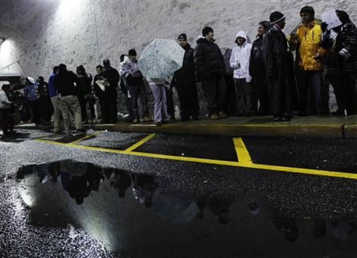 Shoppers line up for Black Friday sales outside the Best Buy electronics store in Westbury, New York