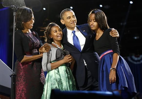 'Behind You': Sasha Reminds Dad, President Obama, To Greet Crowd Behind ...