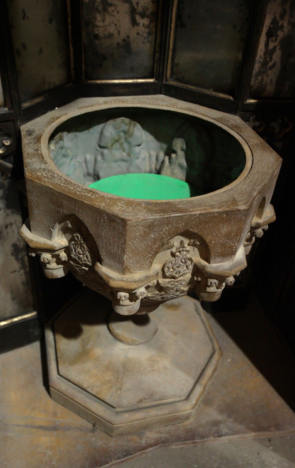 A green screen is seen inside the pensieve