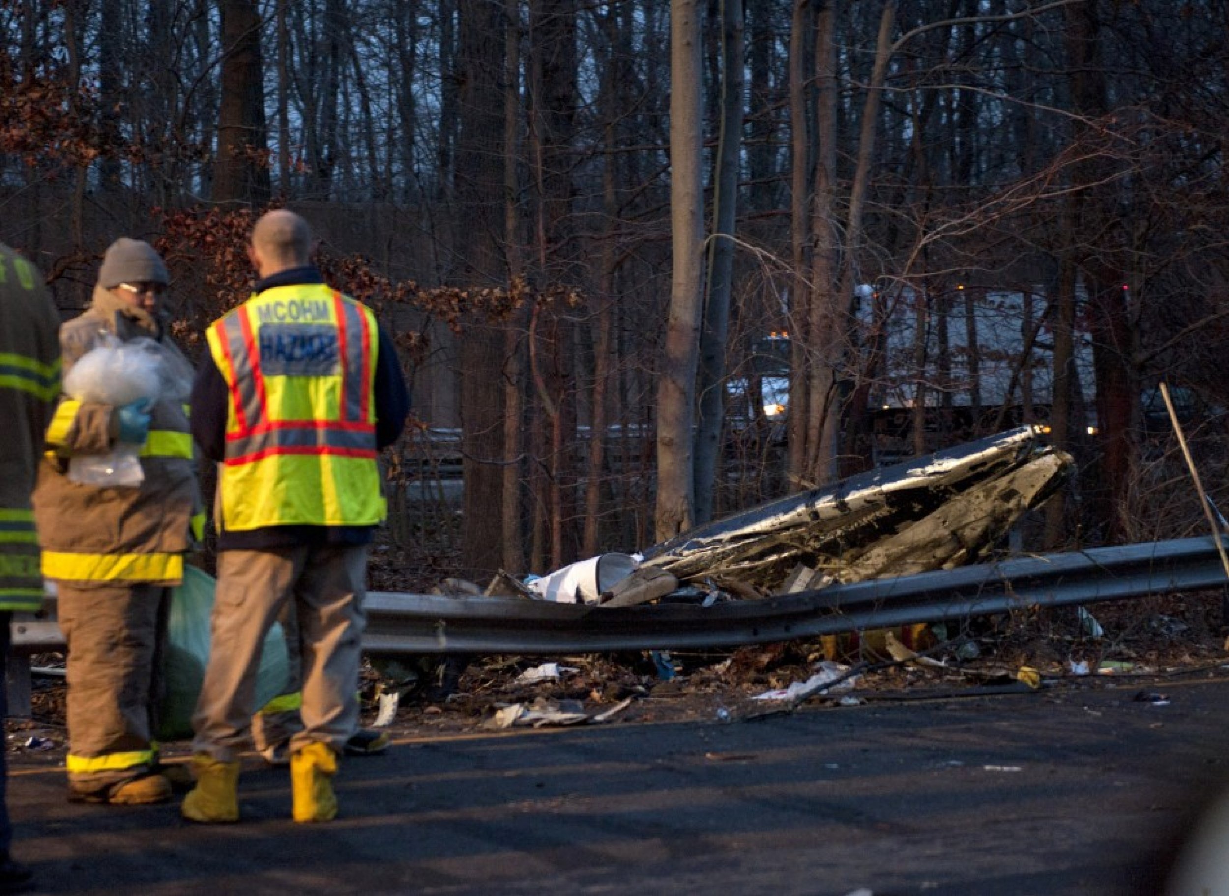 Plane Crash On New Jersey I 287 Wreckage Spans Half A Mile Photos