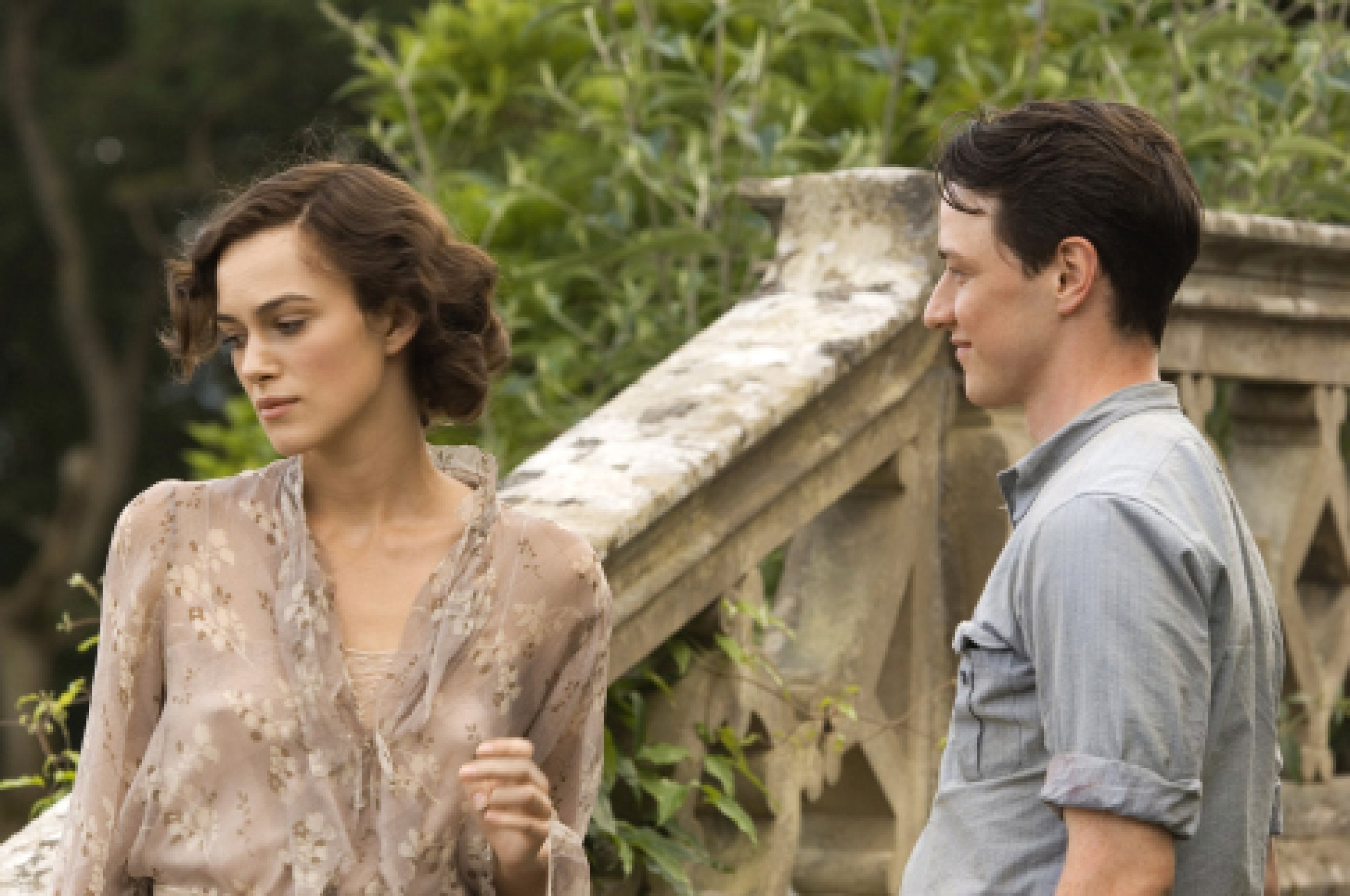 atonement-keira-knightley-standing-around-trying-t1