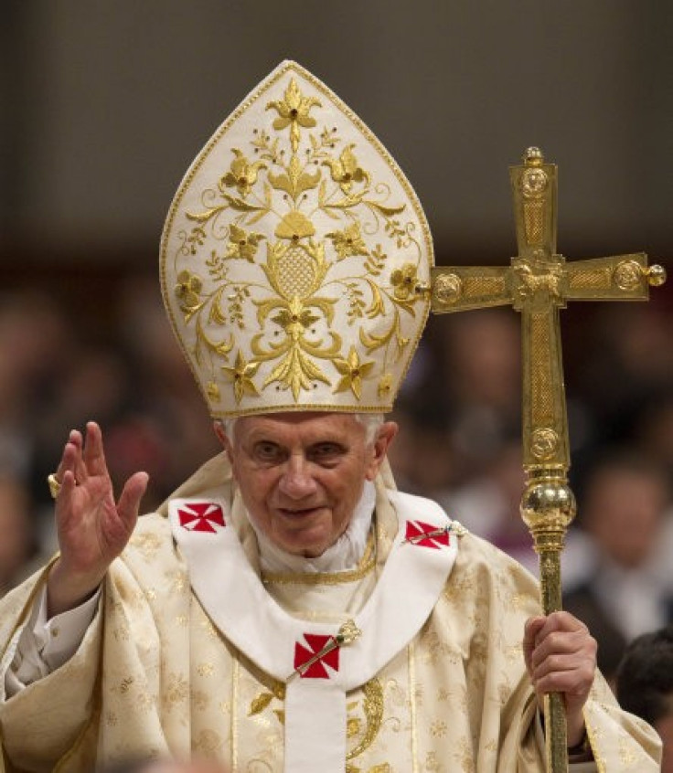 Pope Benedict XVI at Christmas Mass in St. Peter&#039;s Basilica