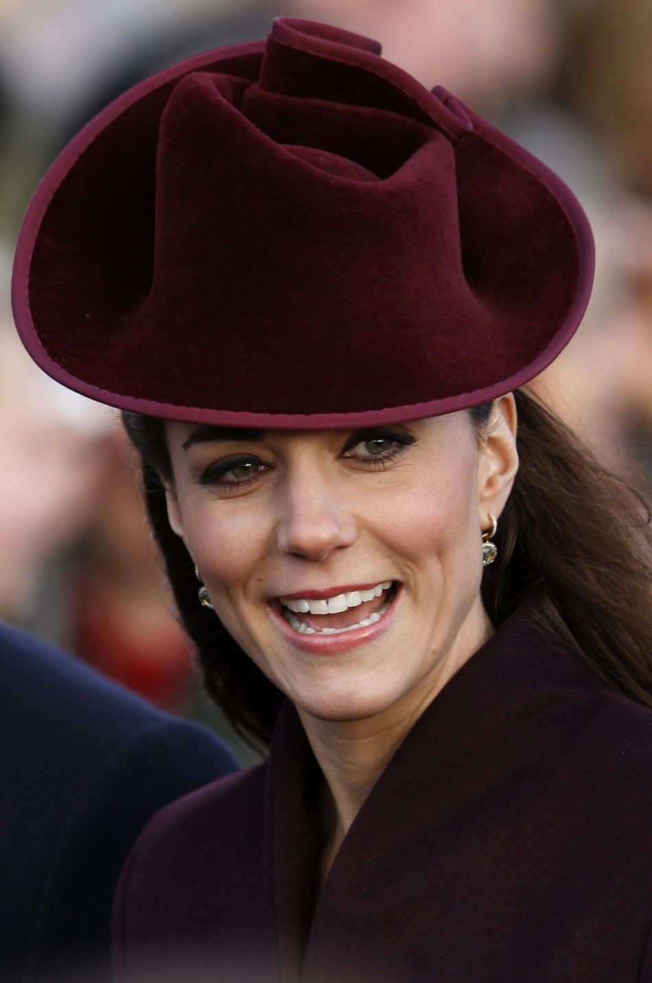 Kate Middleton Style: Magnificent in Magenta for Christmas at ...