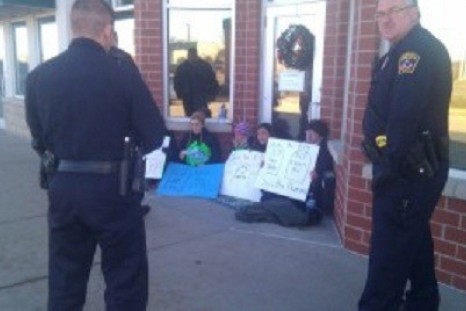 5 Occupy Protestors Arrested at Ron Paul Headquarters