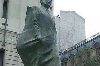 Statue of Allende in Chile