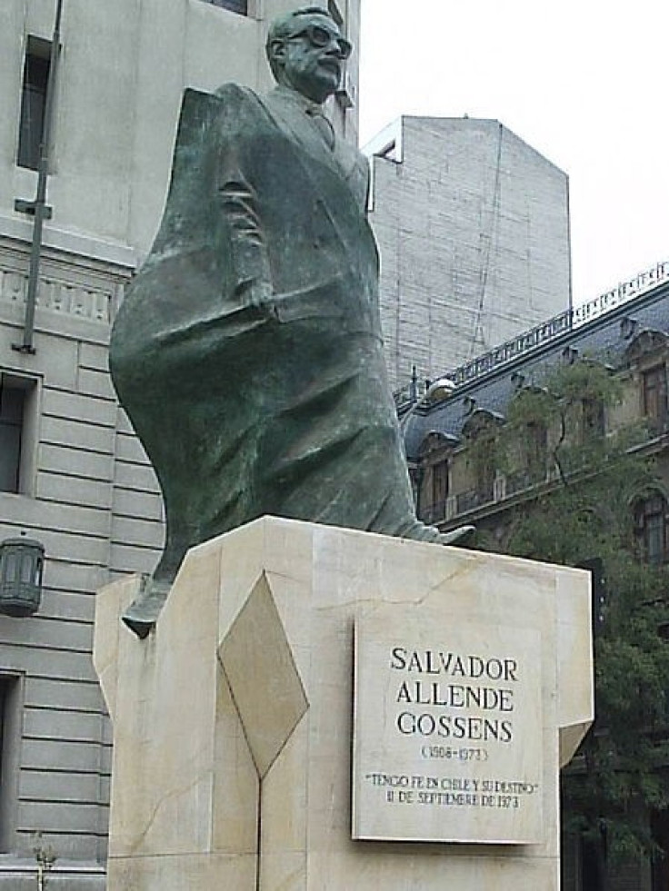 Statue of Allende in Chile