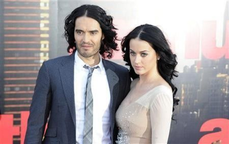 Russell Brand (L) and Katy Perry arrive for the European premiere of the film &#039;&#039;Arthur&#039;&#039; in London