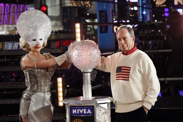 Singer Lady Gaga and New York City Mayor Michael Bloomberg activate the New Year039s Eve ball during celebrations in Times Square in New York, December 31, 2011.