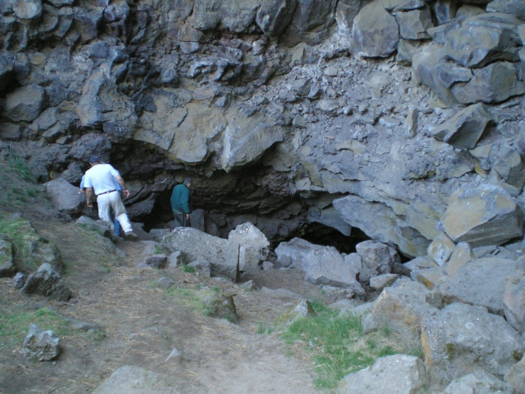 Life Found in Mars-Like Lava-Tubes