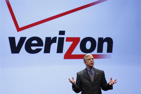 Lowell McAdam, Verizon president and COO, speaks at Verizon&#039;s iPhone 4 launch event in New York