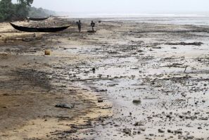 A view of the Nigerian coast after Shell&#039;s offshore spill