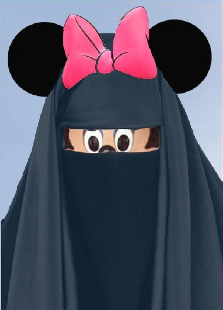 Minnie Mouse in Islamic gear