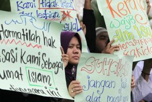 Malaysian Muslims protest against 'sexual independence'