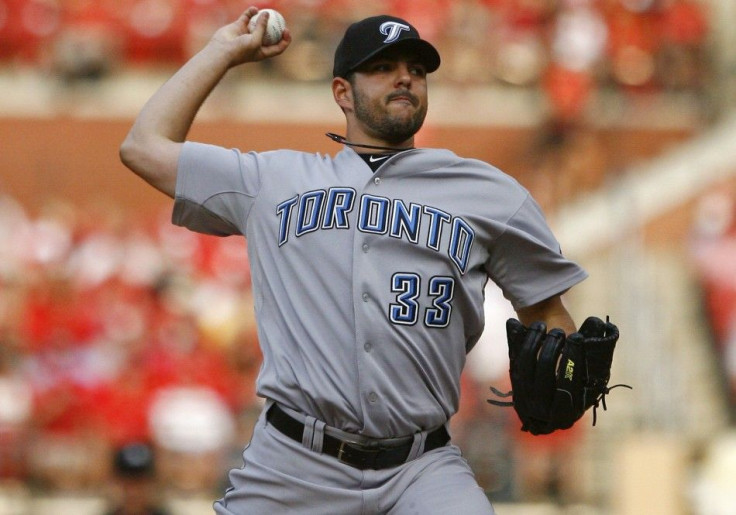 Jays sign pitcher Villanueva to one-year deal