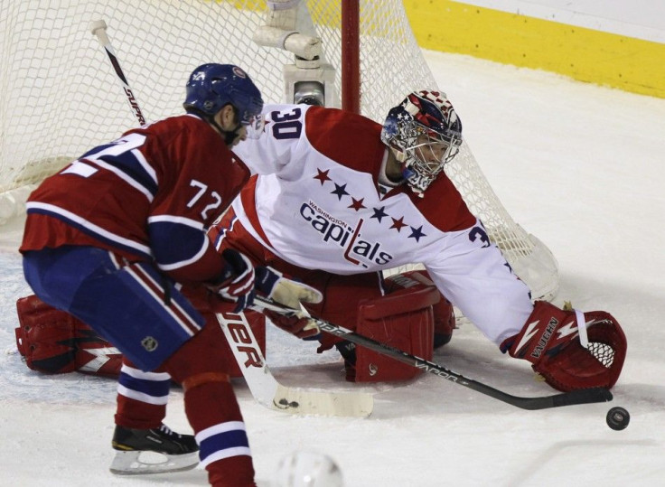 Capitals crush Canadiens to top division