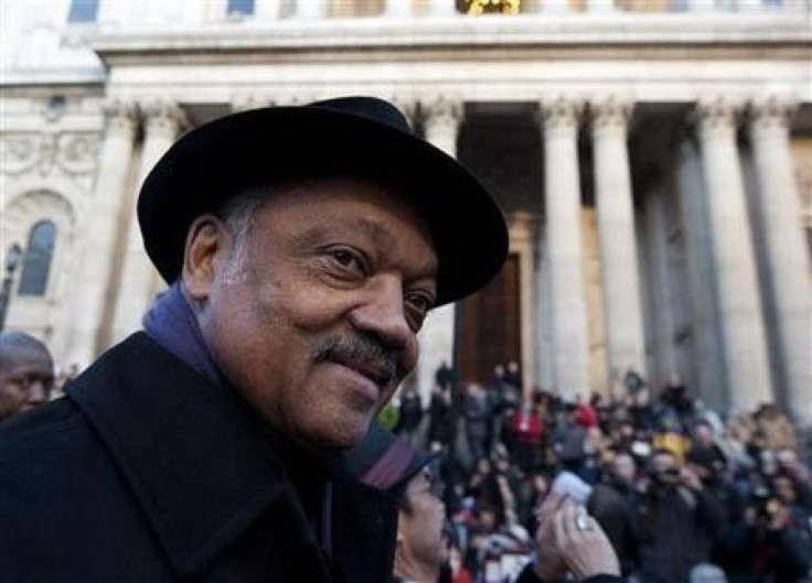 U.S. civil rights leader Reverend Jesse Jackson addresses the crowd at the Occupy London site outside St Paul&#039;s Cathedral