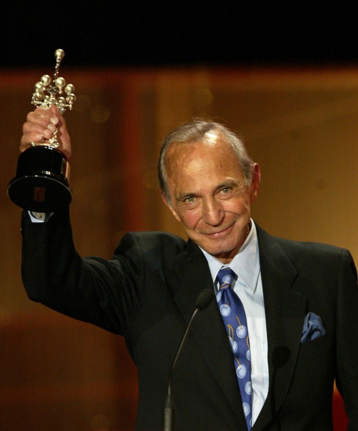 U.S. actor Ben Gazzara holds his Donostia prize which was awarded in recognition of his lifetime achievement at the San Sebastian Film Festival in northern Spain September 22, 2005.