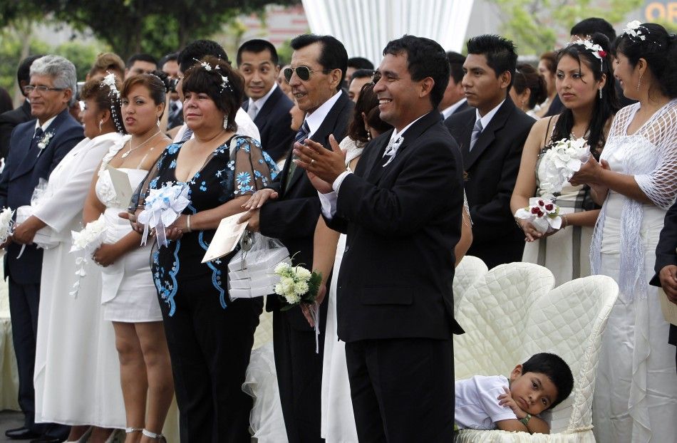 Mass Weddings Around the World PHOTOS