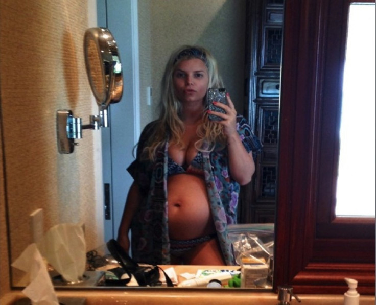 Jessica Simpson Baby Bump