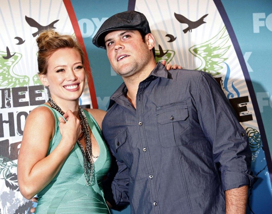 Mike Comrie  Hillary Duff - married August 2010