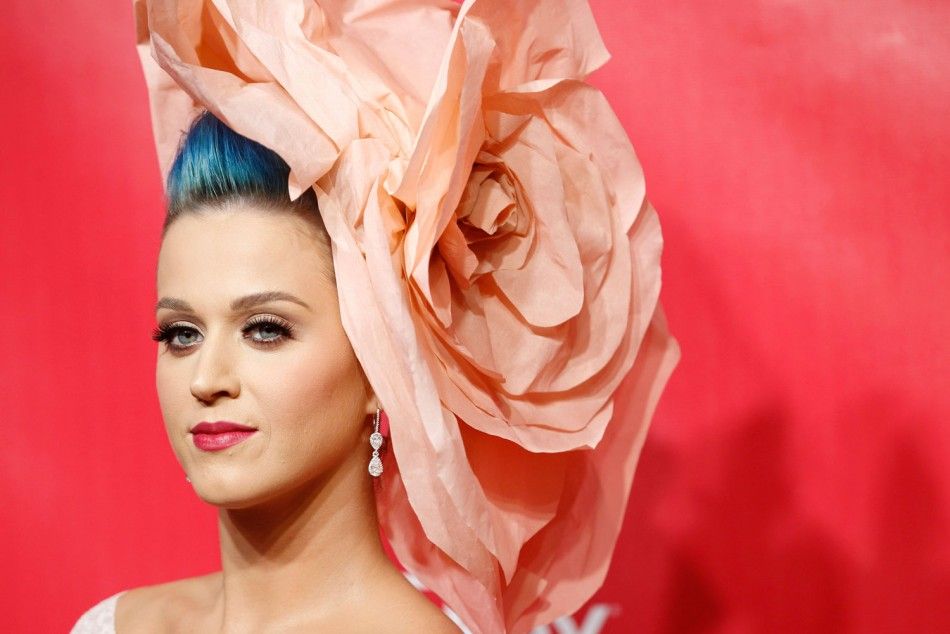 Katy Perrys Stunning Looks in First Big Appearance since Filing for Divorce